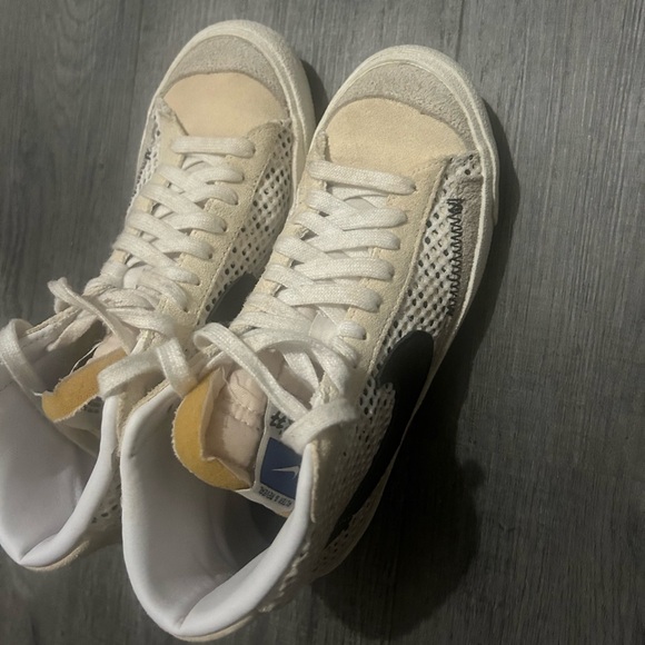 nike blazers - Picture 1 of 4